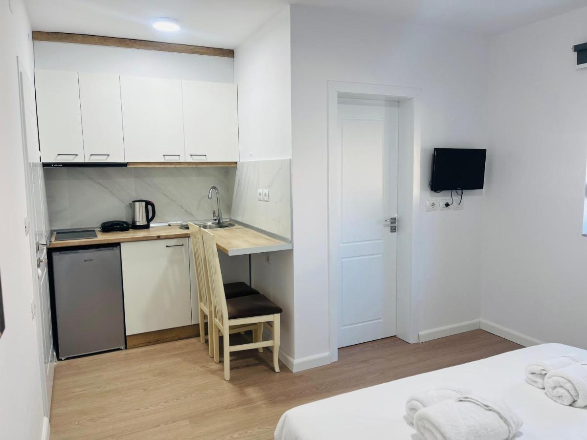 Viva Apartments Përmet Esterno foto